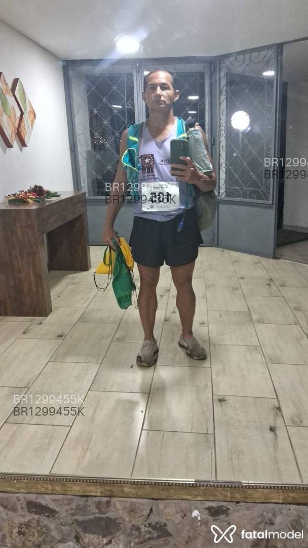 Acompanhante homem morena (o) de olhos verdes em Porto Alegre - Atletagostoso