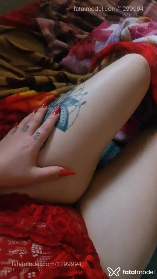 Acompanhante mulher com cabelo castanho de olhos mel - Maria Lívia