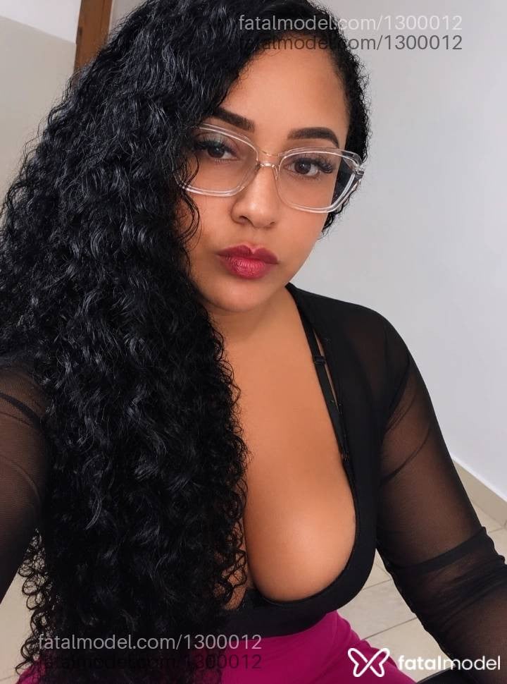 Acompanhante mulher morena (o) de olhos castanhos - Ana Julia