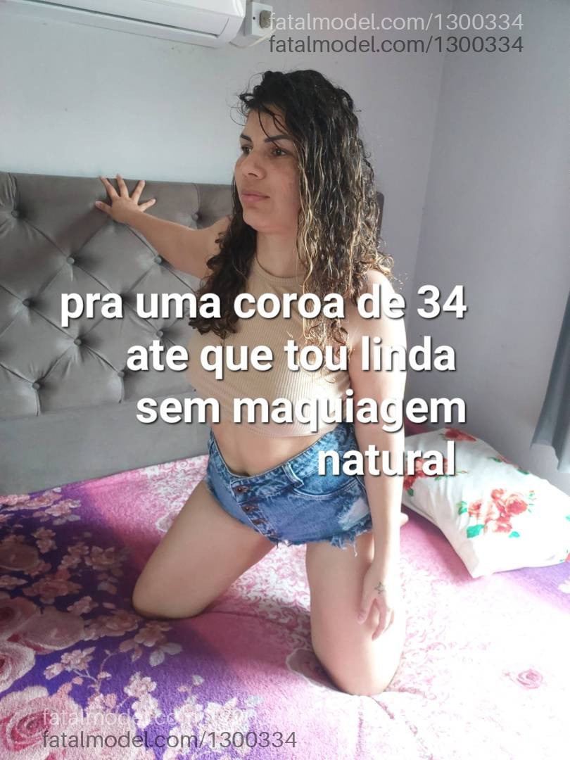 Acompanhante mulher com cabelo castanho de olhos castanhos - Ratyylayla