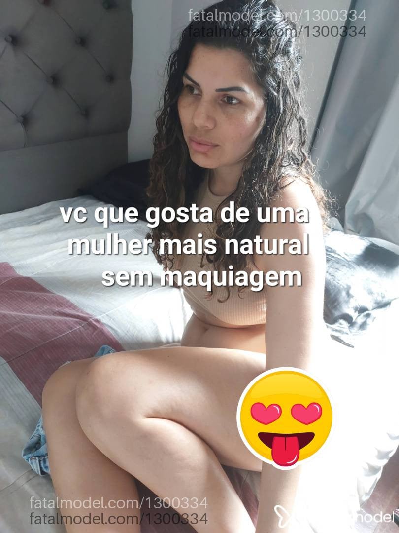 Acompanhante mulher com cabelo castanho de olhos castanhos - Ratyylayla