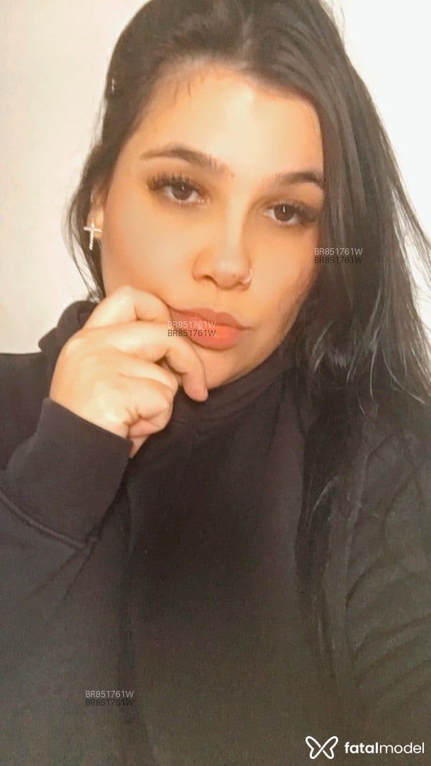 Acompanhante mulher morena (o) de olhos castanhos em Lages - ROBERTA PARANAENSE