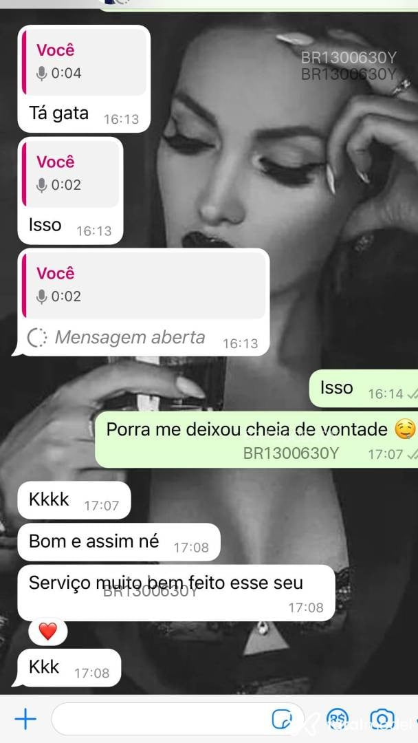 Acompanhante mulher com cabelo castanho de olhos castanhos em Patos de Minas - Morena mel