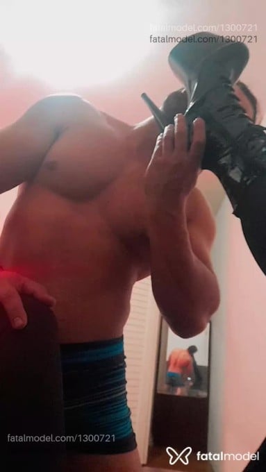 Acompanhante travesti morena (o) de olhos castanhos em Uberlândia - Lili Oliveira