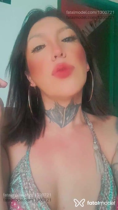 Acompanhante travesti morena (o) de olhos castanhos em Uberlândia - Lili Oliveira