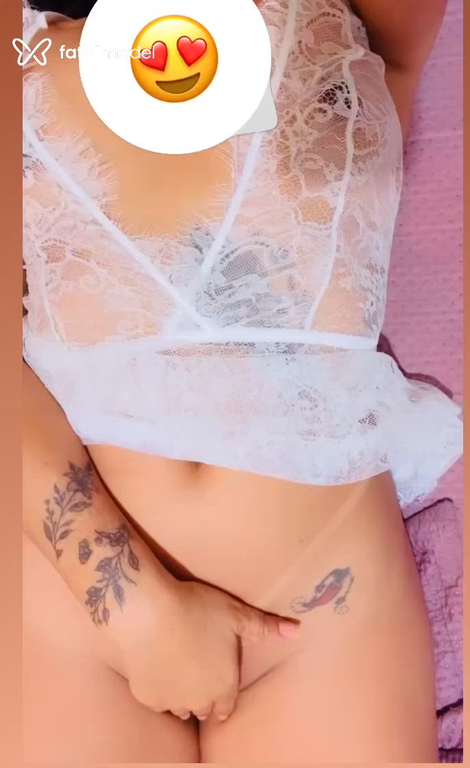 Acompanhante mulher morena (o) de olhos mel - larissa Acompanhante mulher morena (o) de olhos mel - larissa