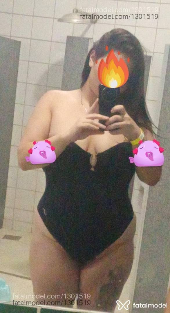 Acompanhante mulher com cabelo castanho de olhos mel em Caldas Novas - Elisa Sanches