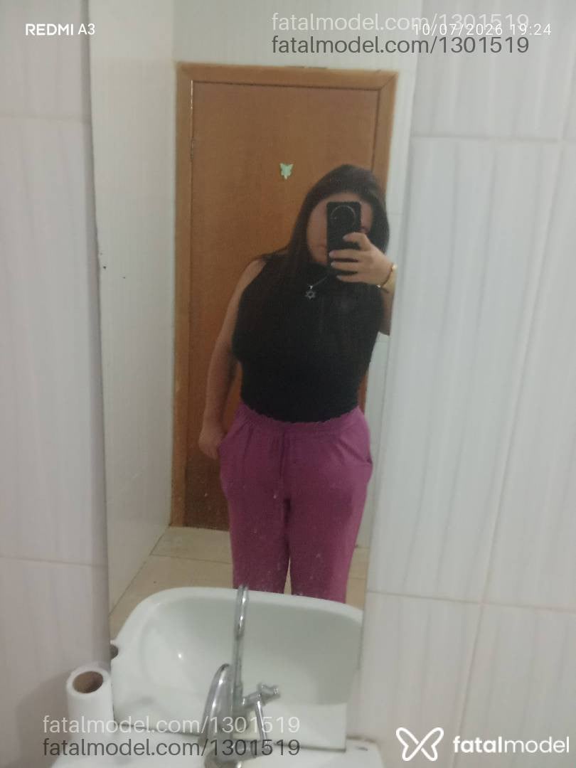 Acompanhante mulher morena (o) de olhos mel em Trindade - Elisa Sanches