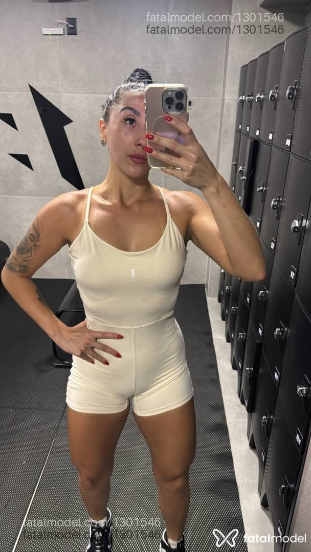 Acompanhante mulher morena (o) de olhos castanhos - Maya Alencar