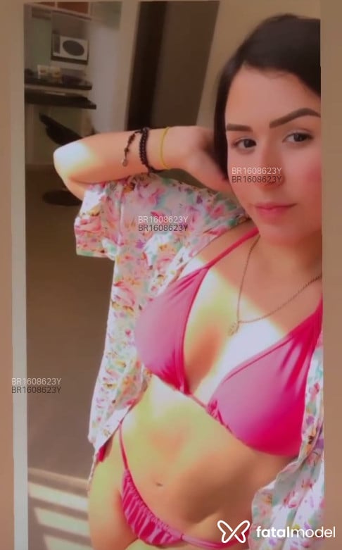 Acompanhante mulher morena (o) de olhos pretos em Petrópolis - ISABELA COLOMBIANA