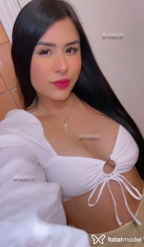 Acompanhante mulher morena (o) de olhos pretos em Petrópolis - ISABELA COLOMBIANA