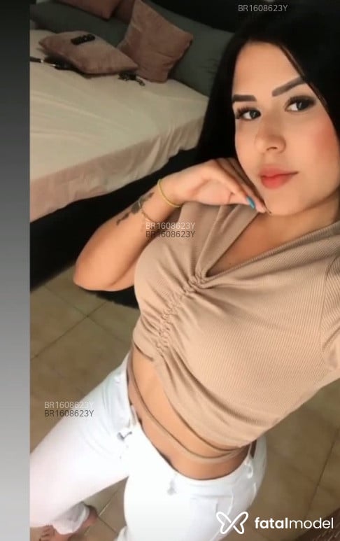 Acompanhante mulher morena (o) de olhos pretos em Petrópolis - ISABELA COLOMBIANA