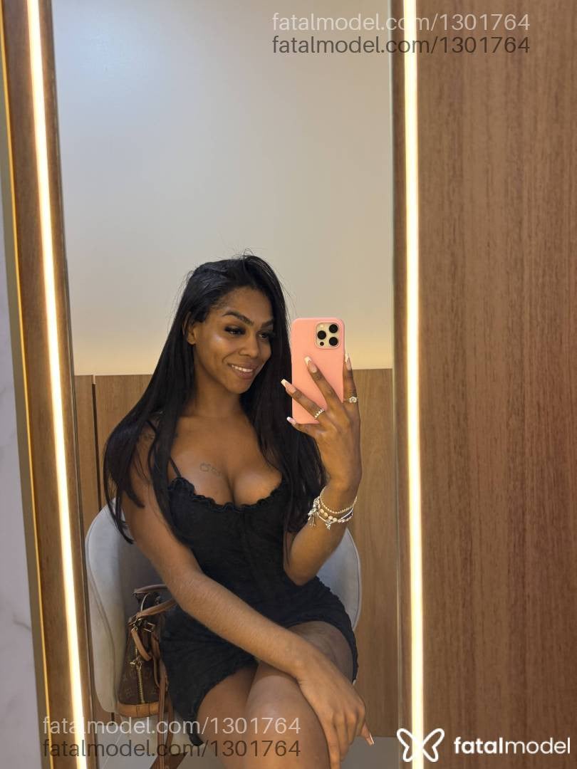 Acompanhante mulher trans morena (o) de olhos castanhos em Blumenau - Penelope Official