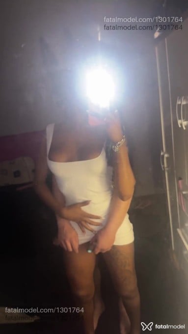 Acompanhante mulher trans morena (o) de olhos castanhos em Blumenau - Penelope Official