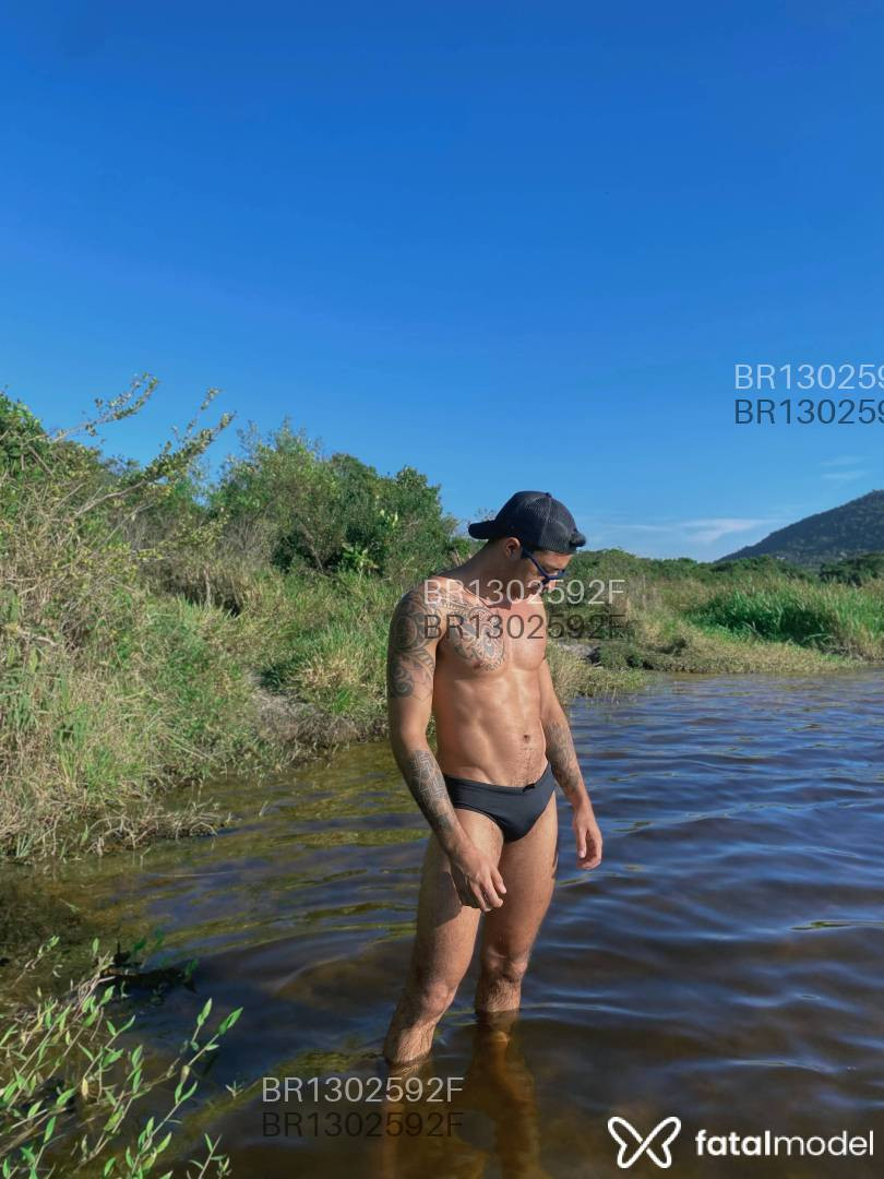 Acompanhante homem morena (o) de olhos castanhos em Florianópolis - Henrique