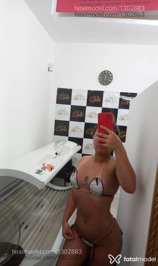Acompanhante mulher com cabelo castanho de olhos castanhos - Amanda Collins