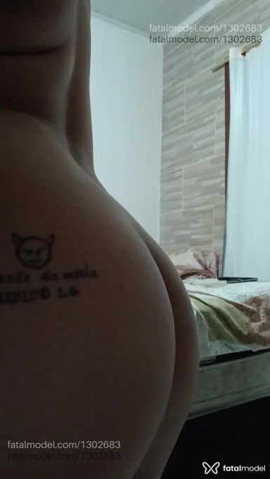Acompanhante mulher com cabelo castanho de olhos castanhos em Gravataí - Amanda Collins