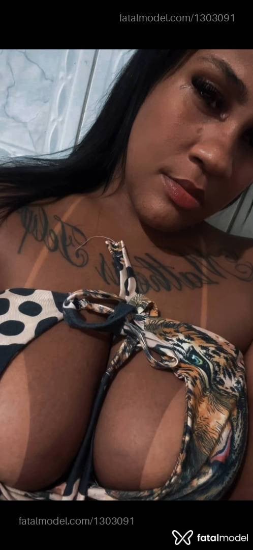 Acompanhante mulher morena (o) de olhos pretos - Mirella