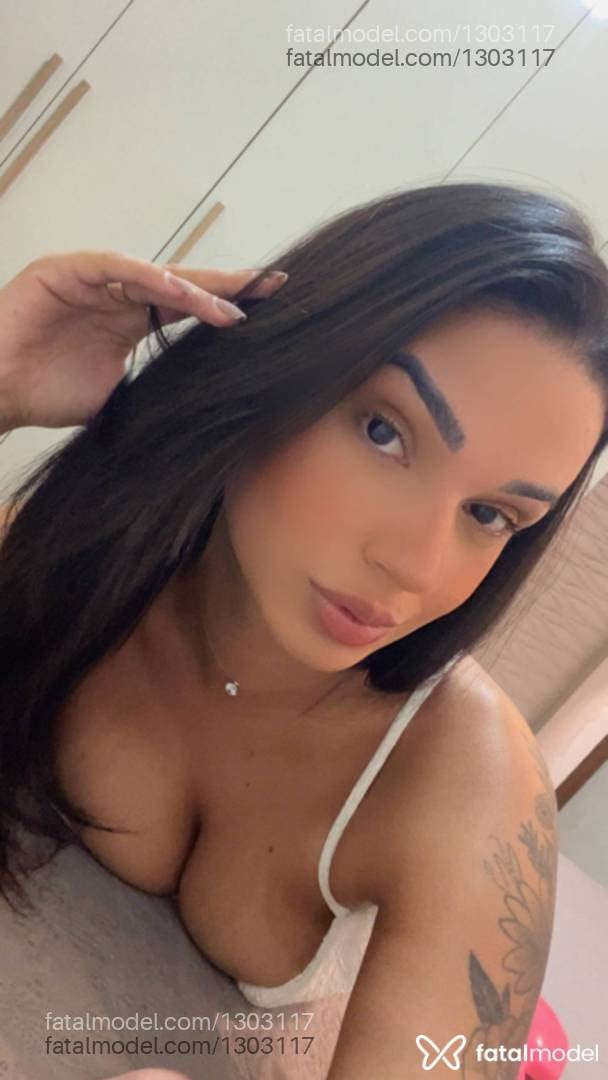 Acompanhante mulher morena (o) de olhos castanhos - MARQUEZINEE