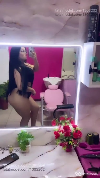 Acompanhante mulher trans com cabelo castanho de olhos castanhos em Petrolina - Raissa
