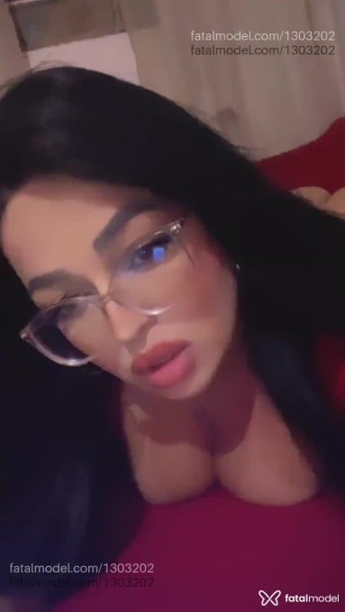 Acompanhante mulher trans com cabelo castanho de olhos castanhos em Petrolina - Raissa