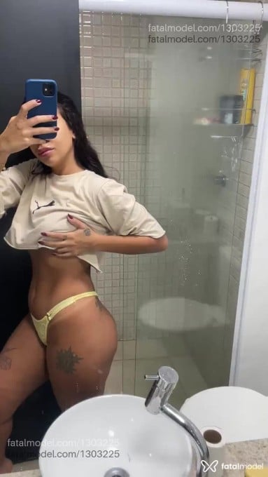 Acompanhante mulher com cabelo castanho de olhos castanhos em São Paulo - Rebeca Duarte