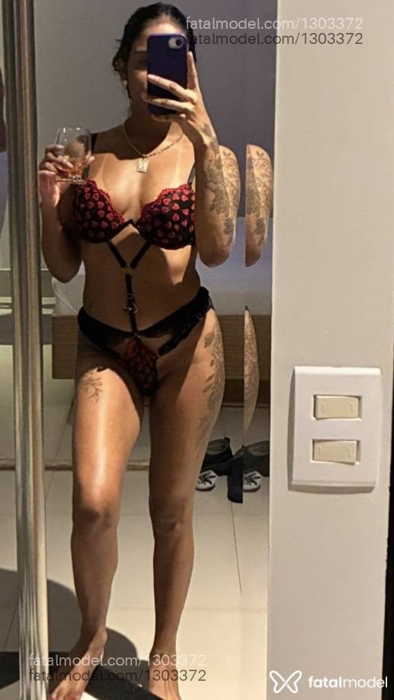 Acompanhante mulher morena (o) de olhos mel em Uberlândia Acompanhante mulher morena (o) de olhos mel em Uberlândia - Nathi Alvss