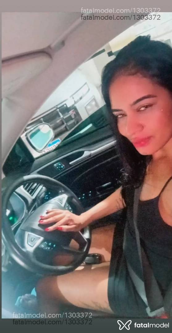Acompanhante mulher morena (o) de olhos verdes - Nathi Alvss