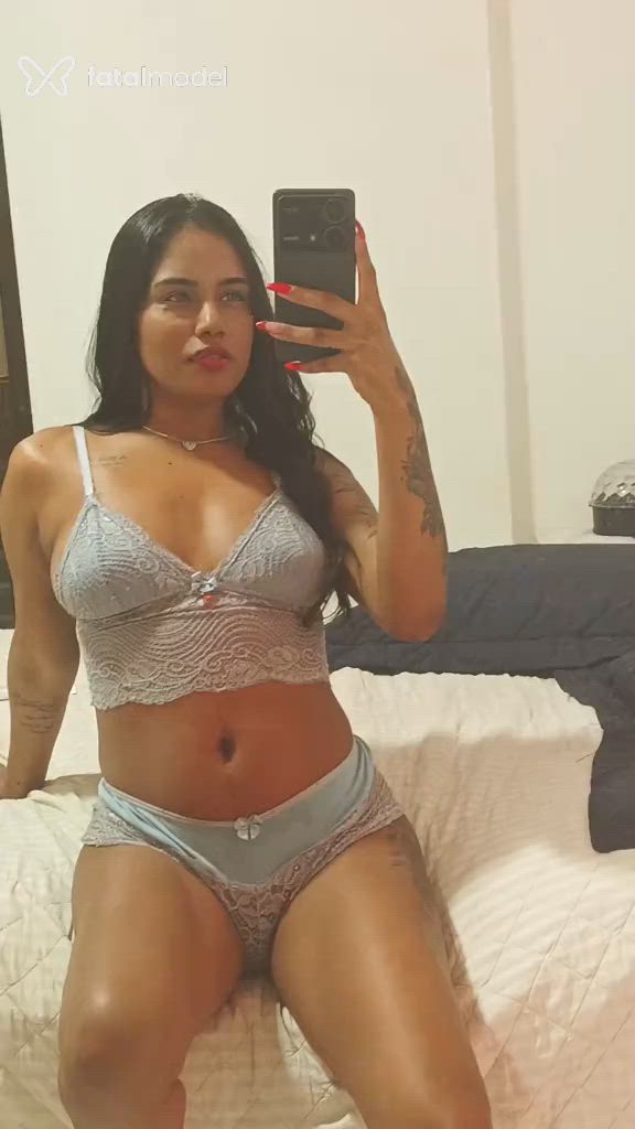 Acompanhante mulher morena (o) de olhos verdes - Nathi Alvss
