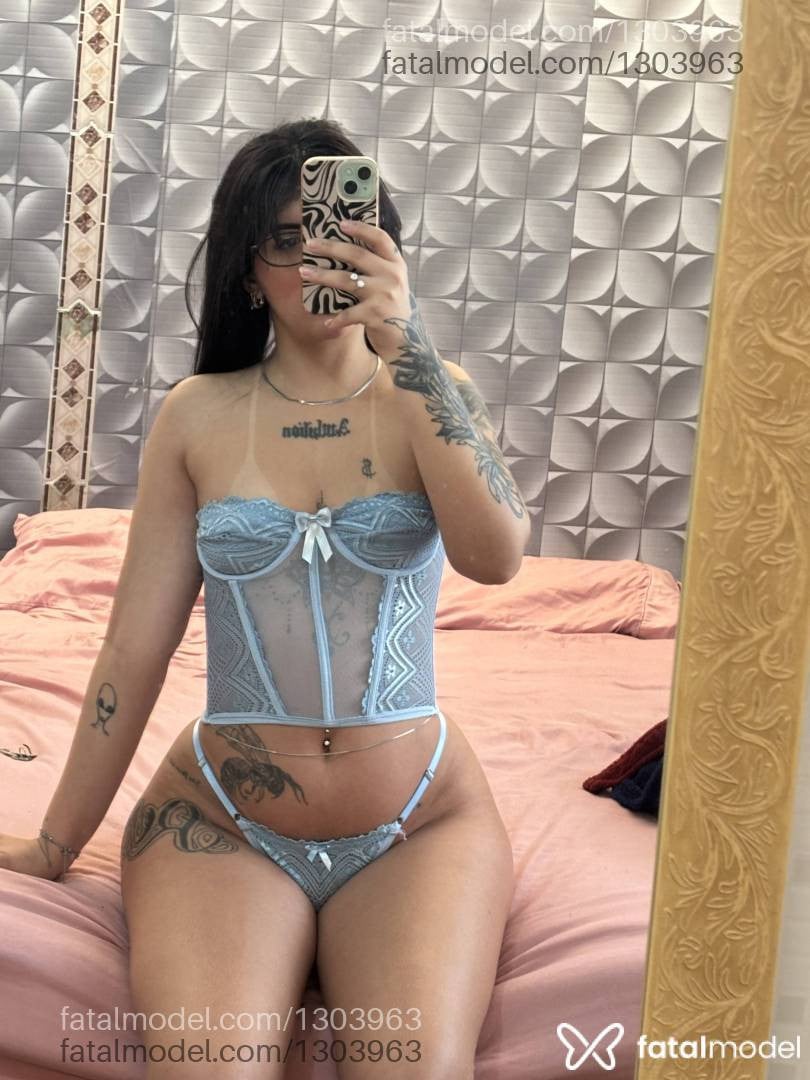 Acompanhante mulher morena (o) de olhos pretos - Yasmin