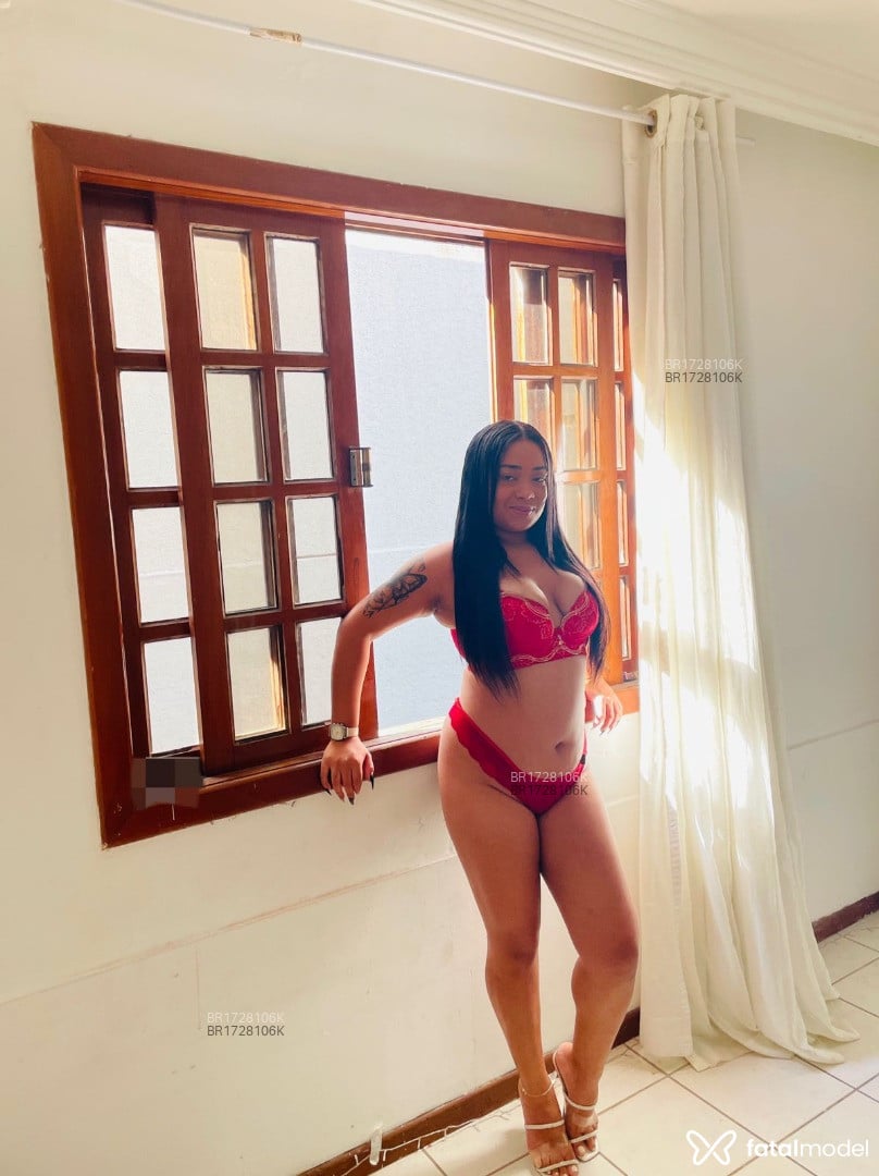 Acompanhante mulher morena (o) de olhos castanhos em Vila Velha - Angel