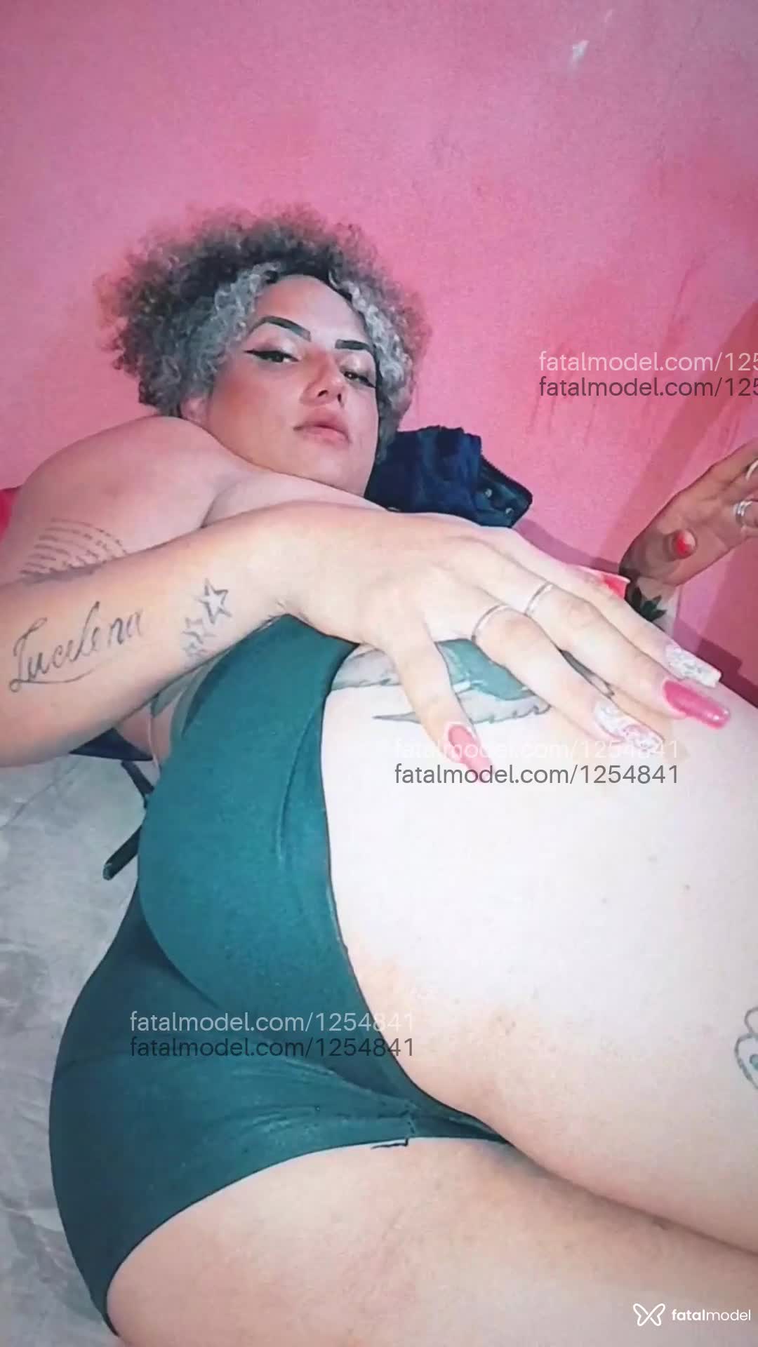 Acompanhante mulher trans com cabelo castanho de olhos castanhos em Rio Verde - Pietra Helena