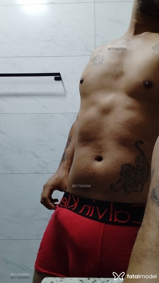 Acompanhante homem morena (o) de olhos castanhos em Francisco Beltrão - Alexx