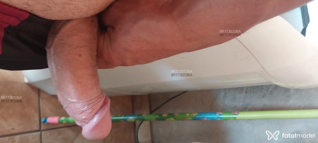 Acompanhante homem morena (o) de olhos castanhos em Guarapuava - Everton