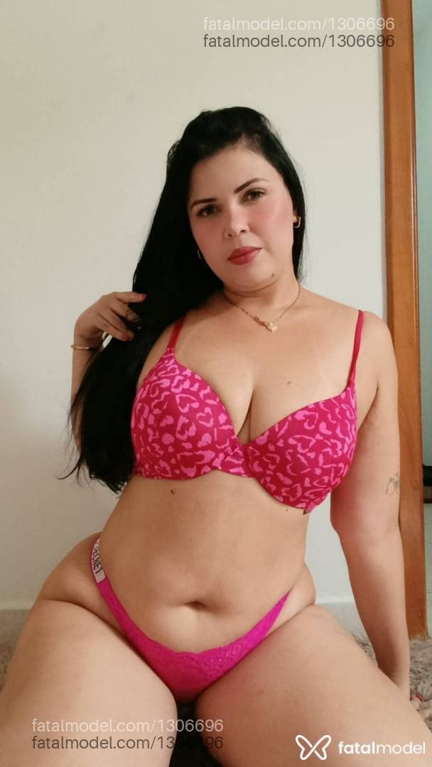 Acompanhante mulher morena (o) de olhos verdes - INGRID MELLO