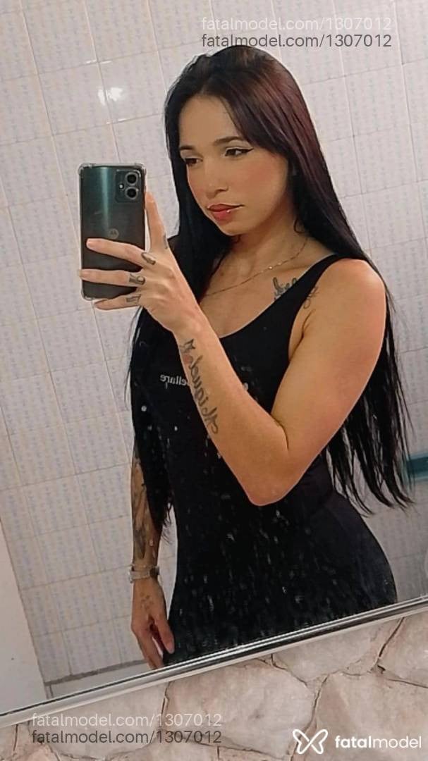 Acompanhante mulher morena (o) de olhos castanhos - Heloísa