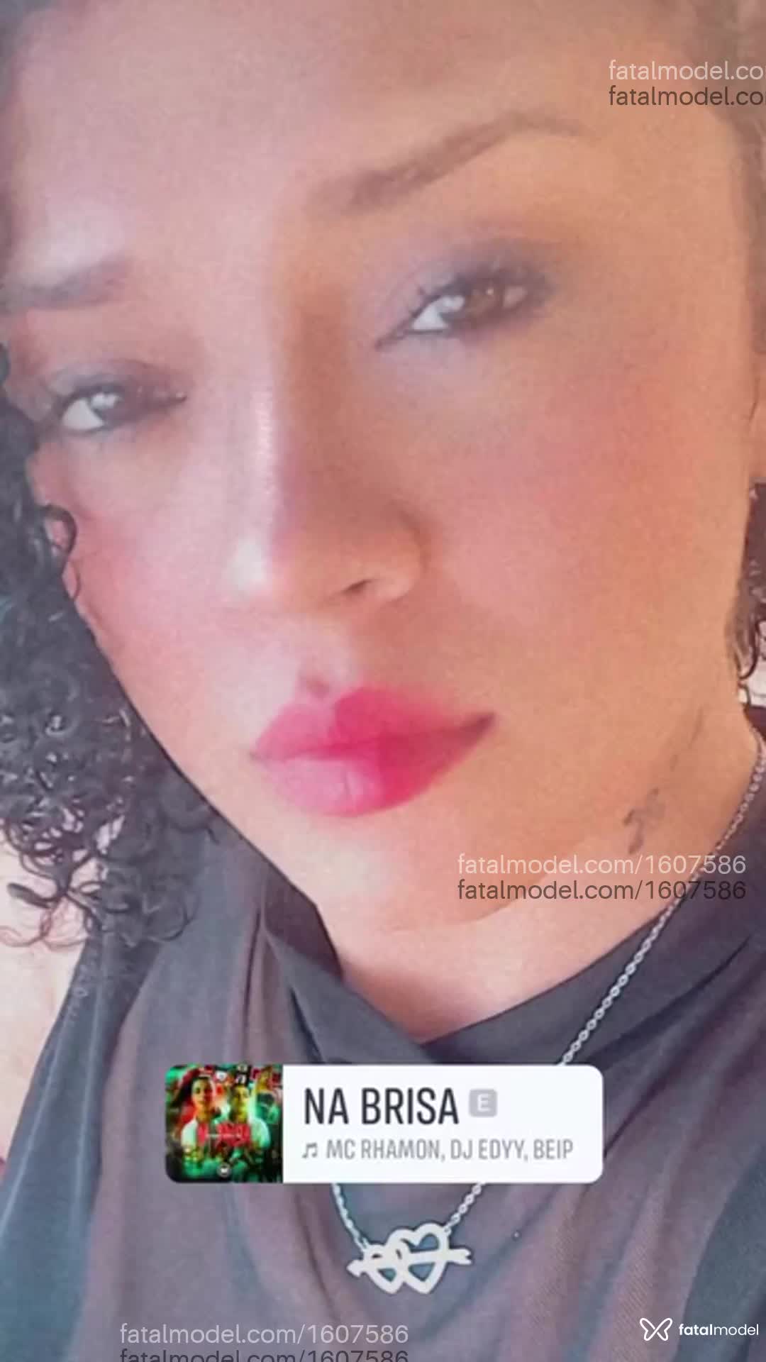 Acompanhante mulher morena (o) de olhos castanhos em Virtual - Cleany