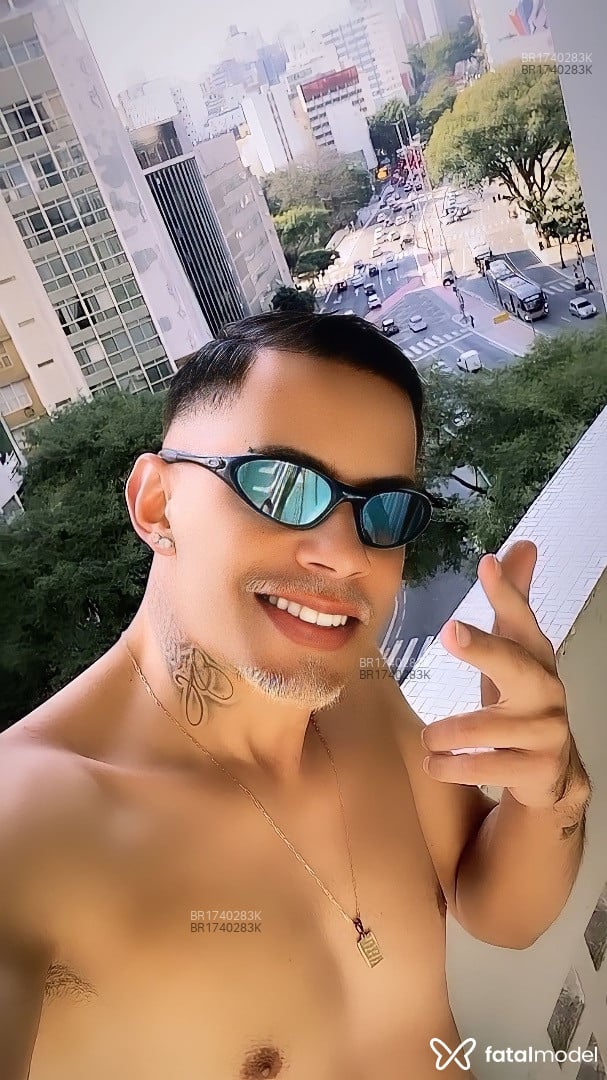 Acompanhante homem morena (o) de olhos mel em São Paulo Acompanhante homem morena (o) de olhos mel em São Paulo - Marcelo