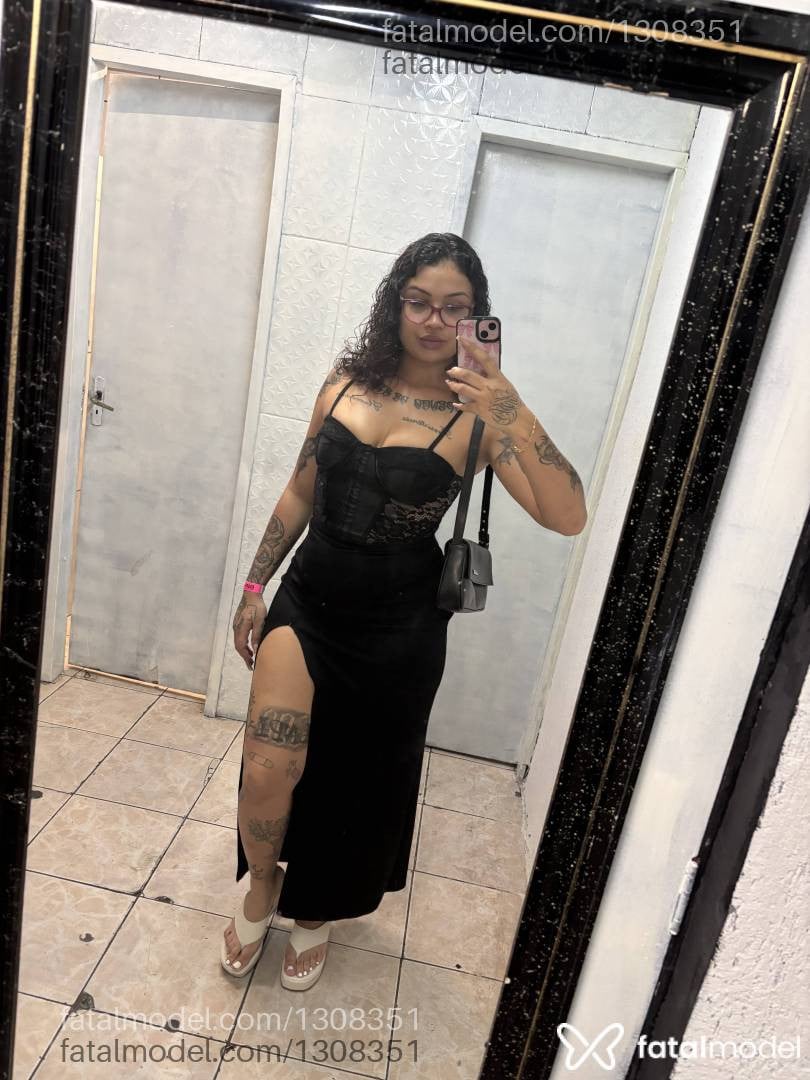 Acompanhante mulher com cabelo castanho de olhos castanhos em Capão da Canoa Acompanhante mulher com cabelo castanho de olhos castanhos em Capão da Canoa - Isabele Bello