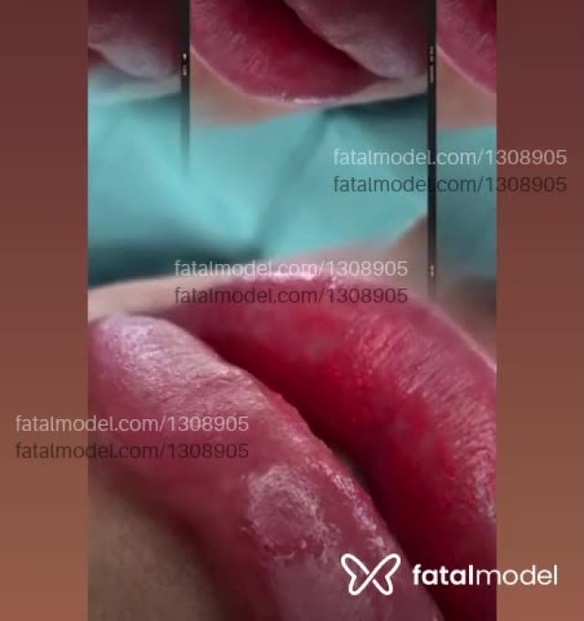 Acompanhante mulher morena (o) de olhos pretos - Alicia Acompanhante mulher morena (o) de olhos pretos - Alicia