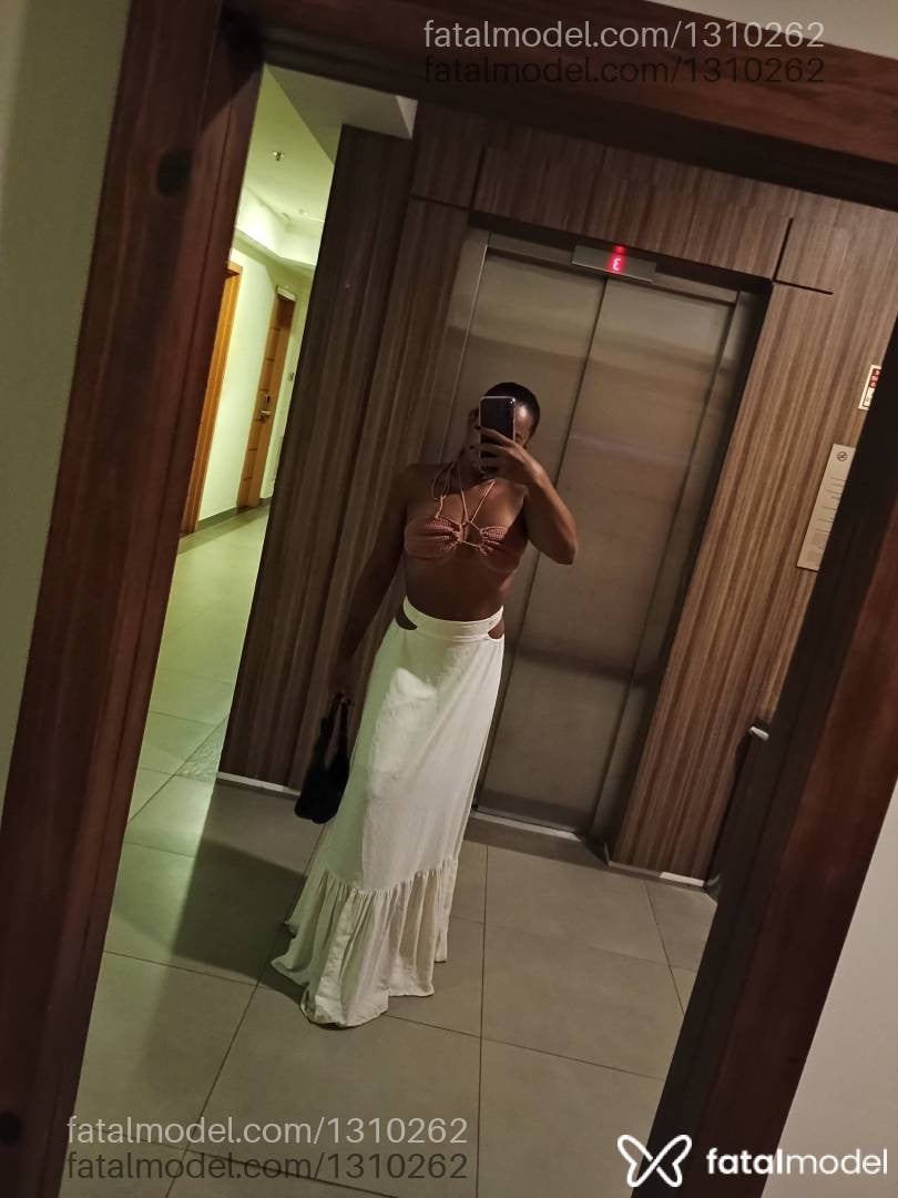 Acompanhante mulher morena (o) de olhos castanhos - Victória Katrinck