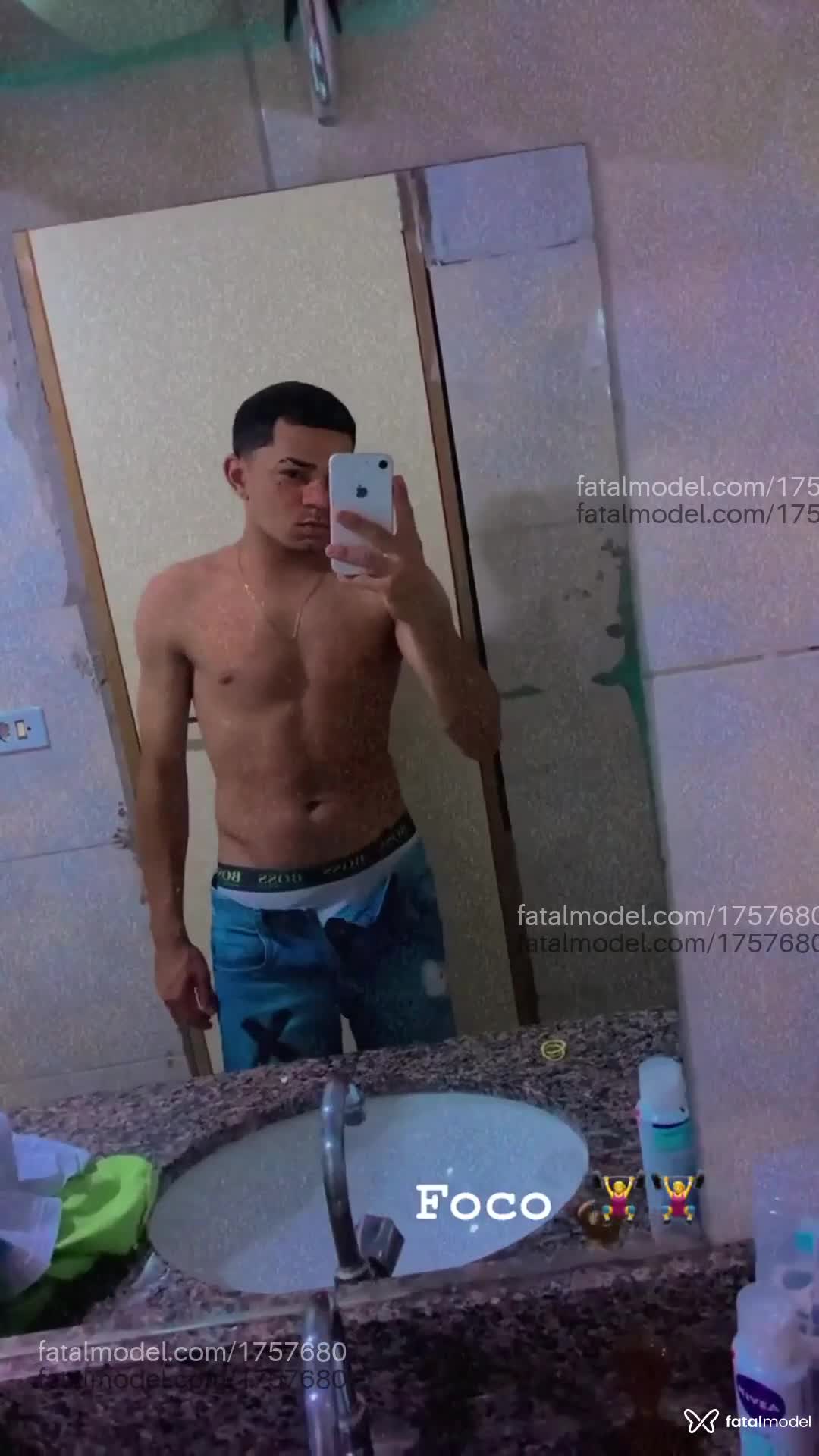 Acompanhante homem ruiva (o) de olhos verdes em Caldas Novas Acompanhante homem ruiva (o) de olhos verdes em Caldas Novas - Daniel