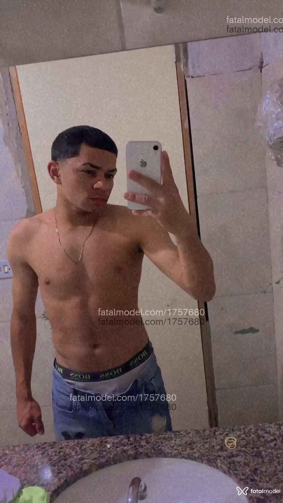 Acompanhante homem ruiva (o) de olhos verdes em Caldas Novas Acompanhante homem ruiva (o) de olhos verdes em Caldas Novas - Daniel
