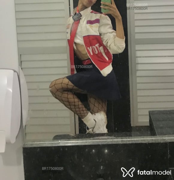 Acompanhante homem morena (o) de olhos castanhos em Virtual - cryon