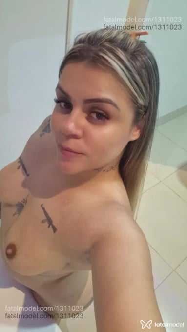 Acompanhante mulher com cabelo castanho de olhos castanhos - Aline Acompanhante mulher com cabelo castanho de olhos castanhos - Aline