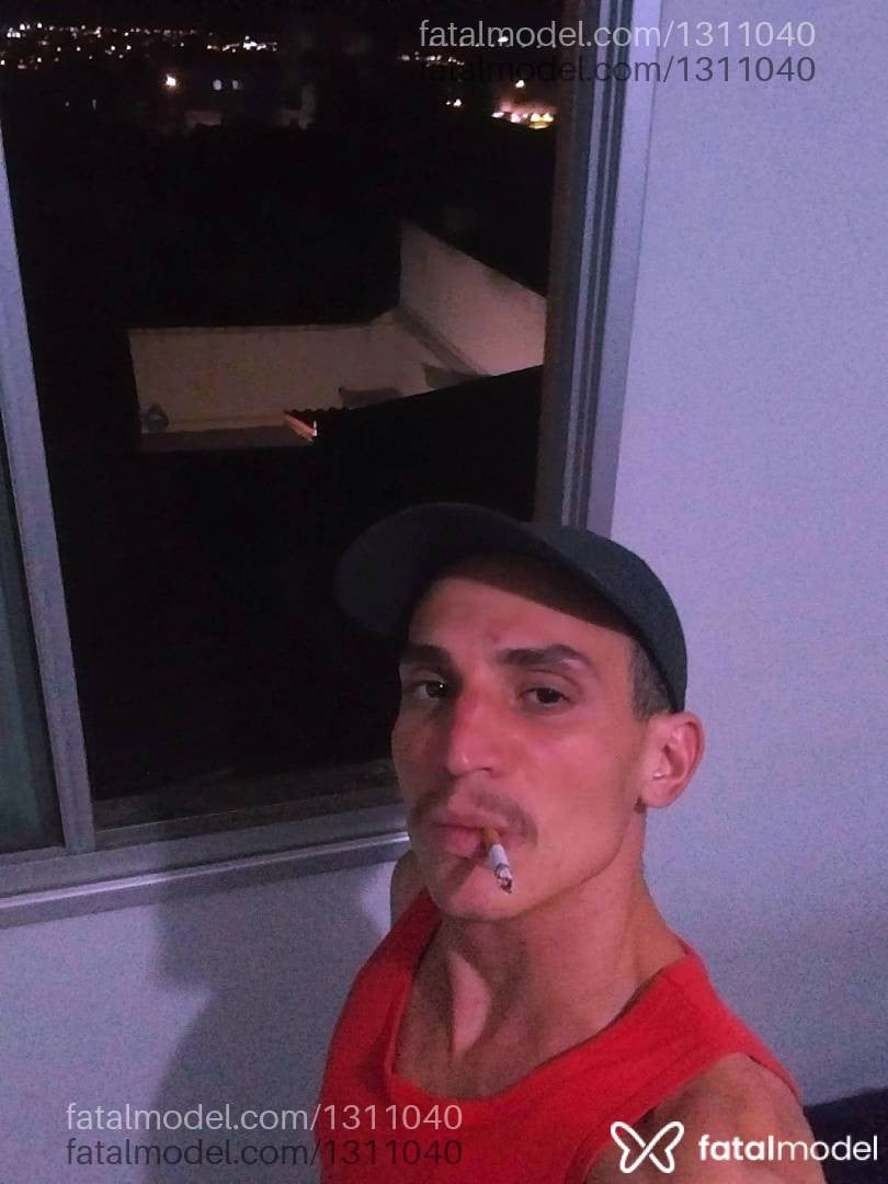 Acompanhante homem morena (o) de olhos castanhos - Nikolas
