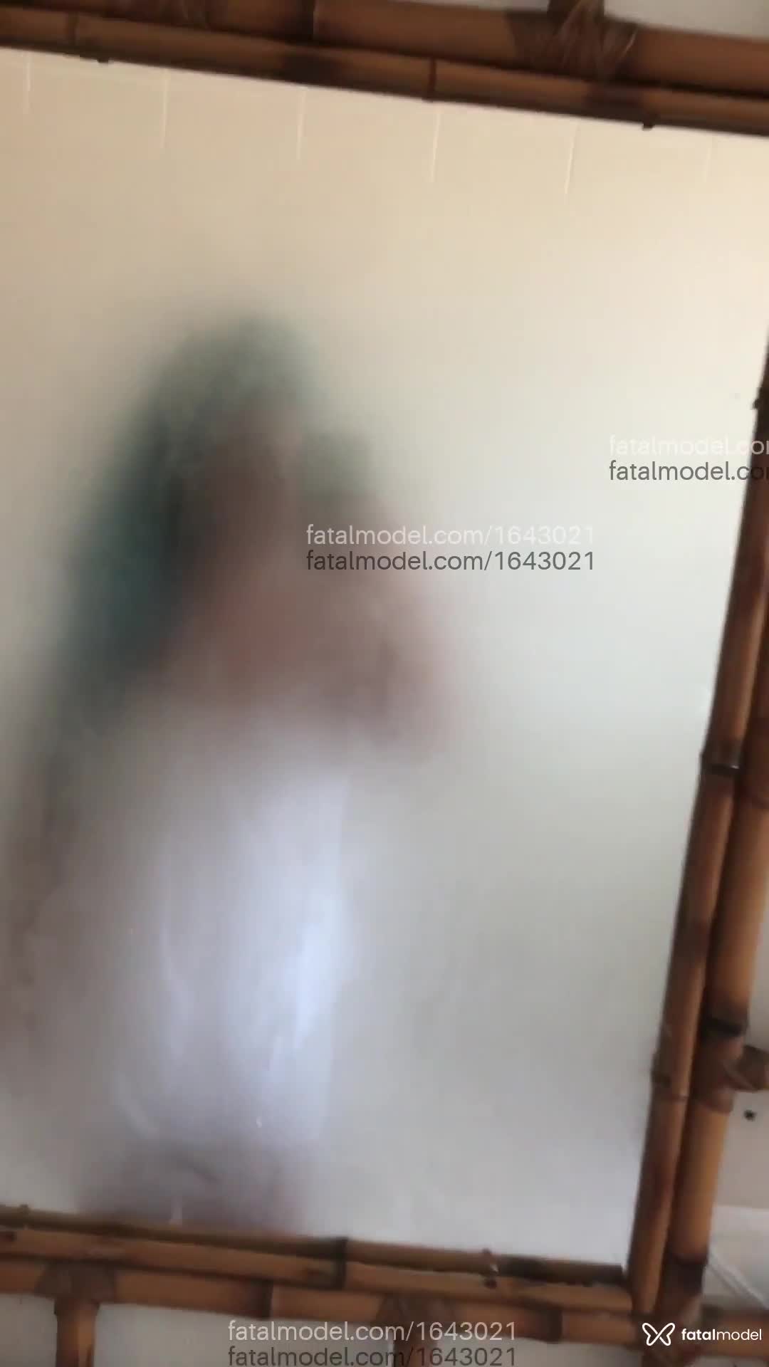 Acompanhante mulher com cabelo colorido de olhos castanhos em Navegantes Acompanhante mulher com cabelo colorido de olhos castanhos em Navegantes - Laila Santos