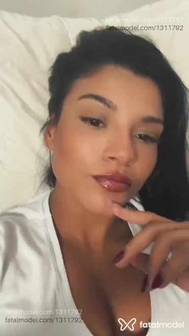 Acompanhante mulher morena (o) de olhos castanhos em Bento Gonçalves - Ágatha