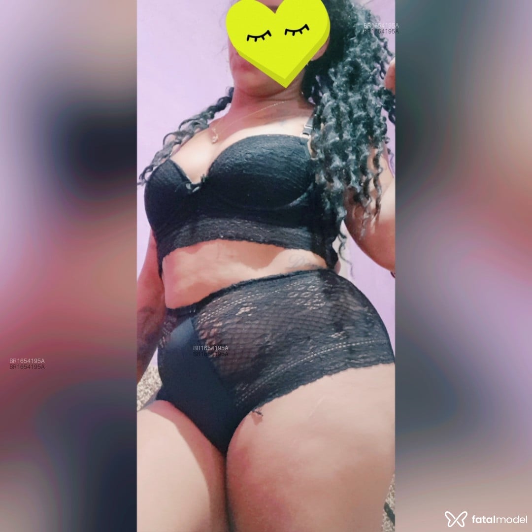 Acompanhante mulher com cabelo castanho de olhos castanhos em Porto Velho - Launne