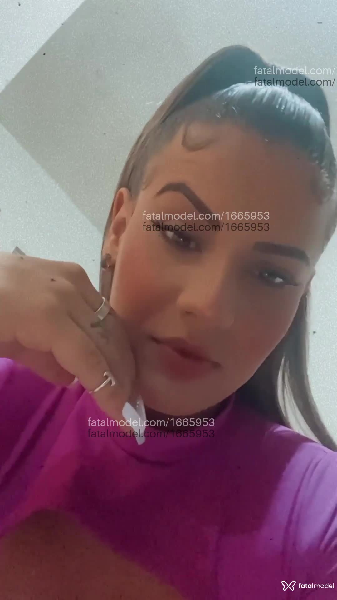 Acompanhante mulher loira (o) de olhos mel em Ribeirão Preto Acompanhante mulher loira (o) de olhos mel em Ribeirão Preto - MARIA CLARA
